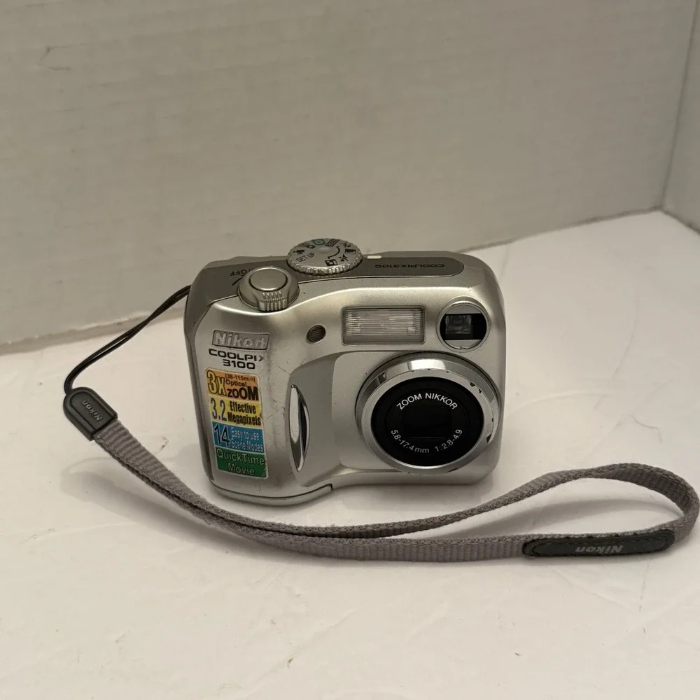 Nikon Digital Camera Coolpix‎ 3100 3.2MP Silver Tested With Memory Card UNTESTED